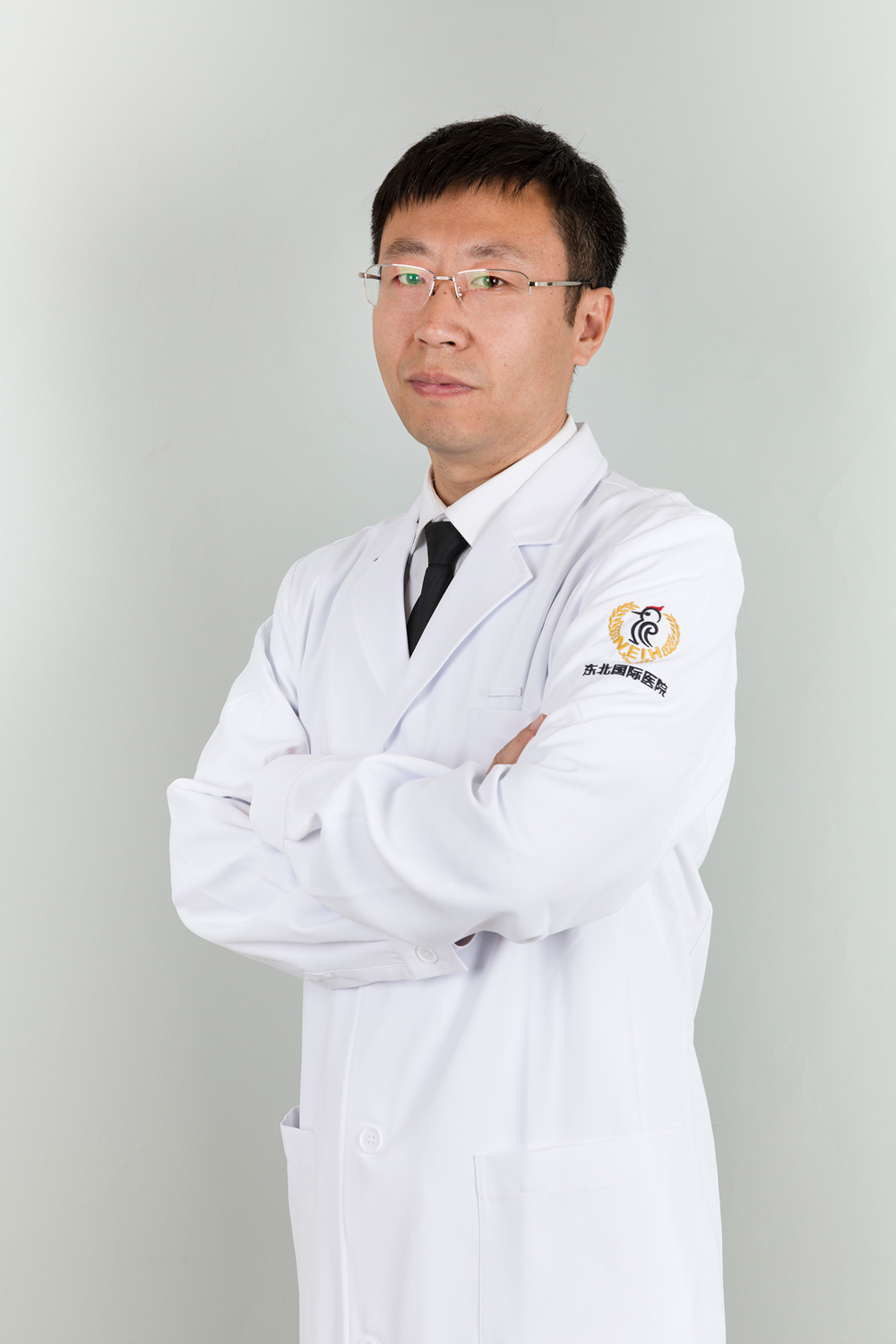 史新洲 